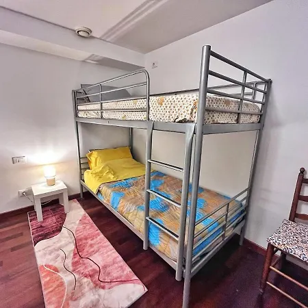 3 Pieces Dans Le Centre De