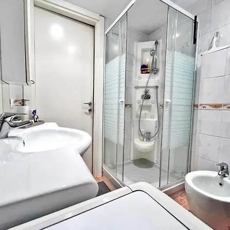3 Pieces Dans Le Centre De Apartament Mentona