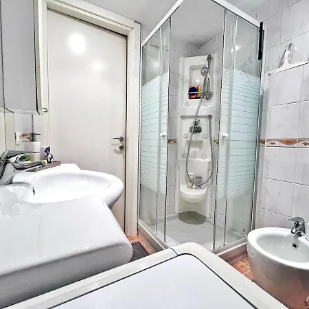 3 Pieces Dans Le Centre De Apartament Mentona