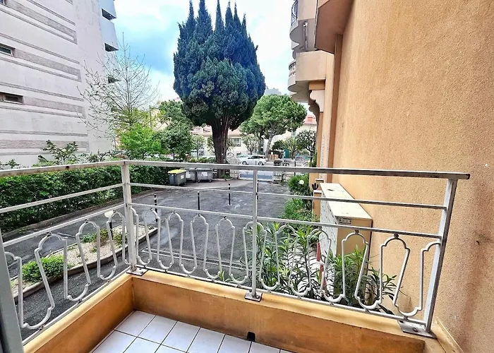 3 Pieces Dans Le Centre De Διαμέρισμα Μεντόν