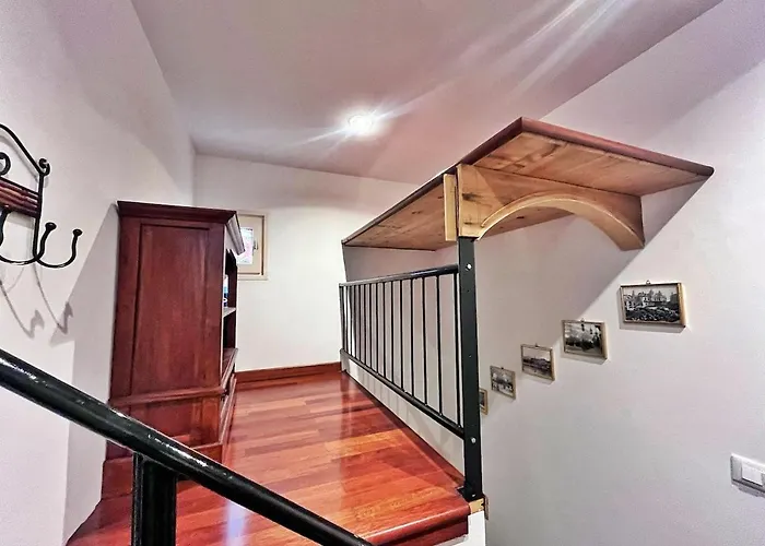 3 Pieces Dans Le Centre De *